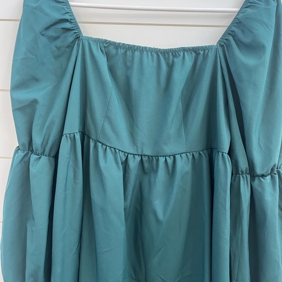 Green Bishop Sleeve Square Neck Sundress - Picture 3 of 6